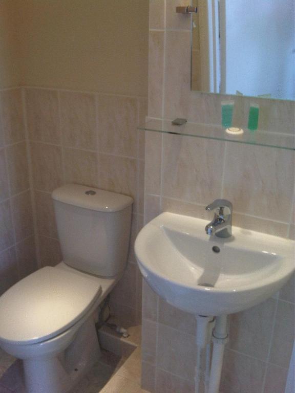 The Moorings Hotel Sevenoaks Room photo