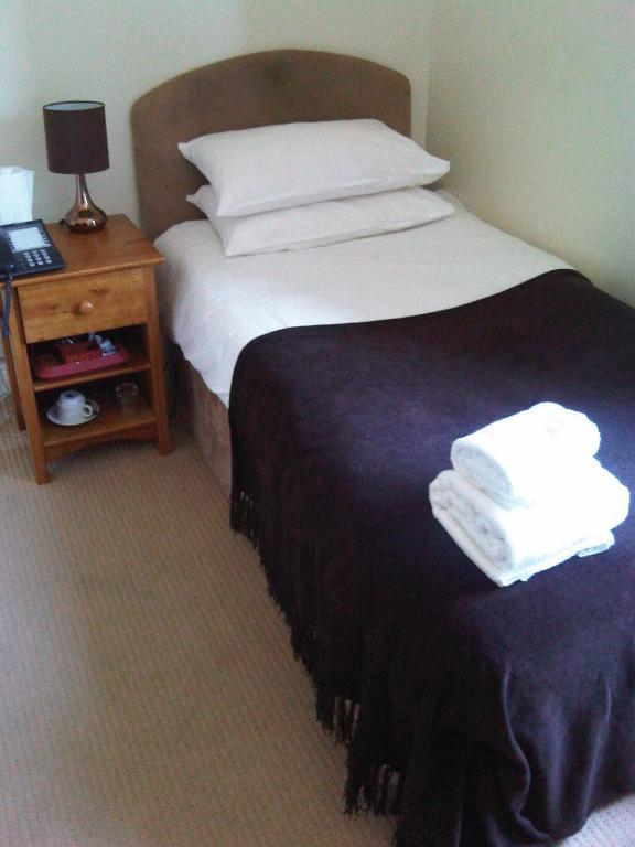 The Moorings Hotel Sevenoaks Room photo